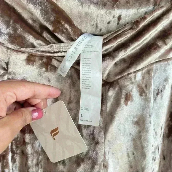 Fabletics Women’s Teddy High Waisted Velour Crossover Leggings Size L NWT - Picture 11 of 11